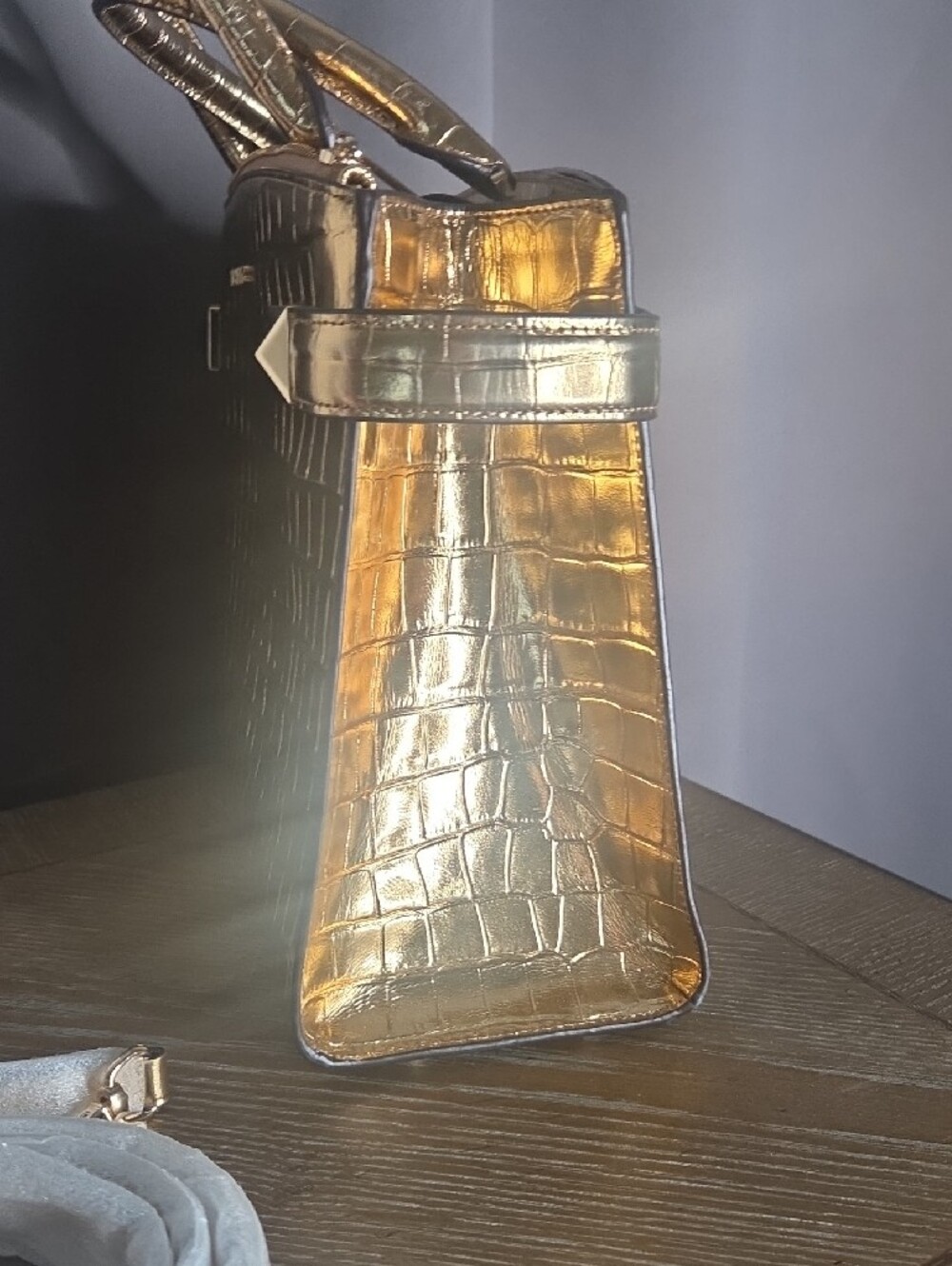 Metallic Gold Croc-Embossed Satchel Bag - Picture 4 of 10
